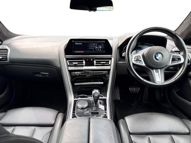 BMW 8 Series Photo 10