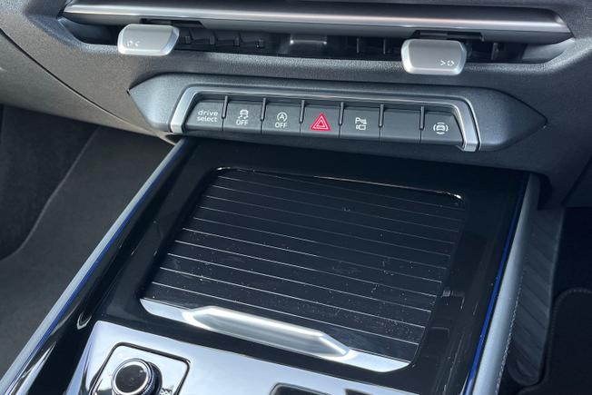 AUDI Q3 Photo 54