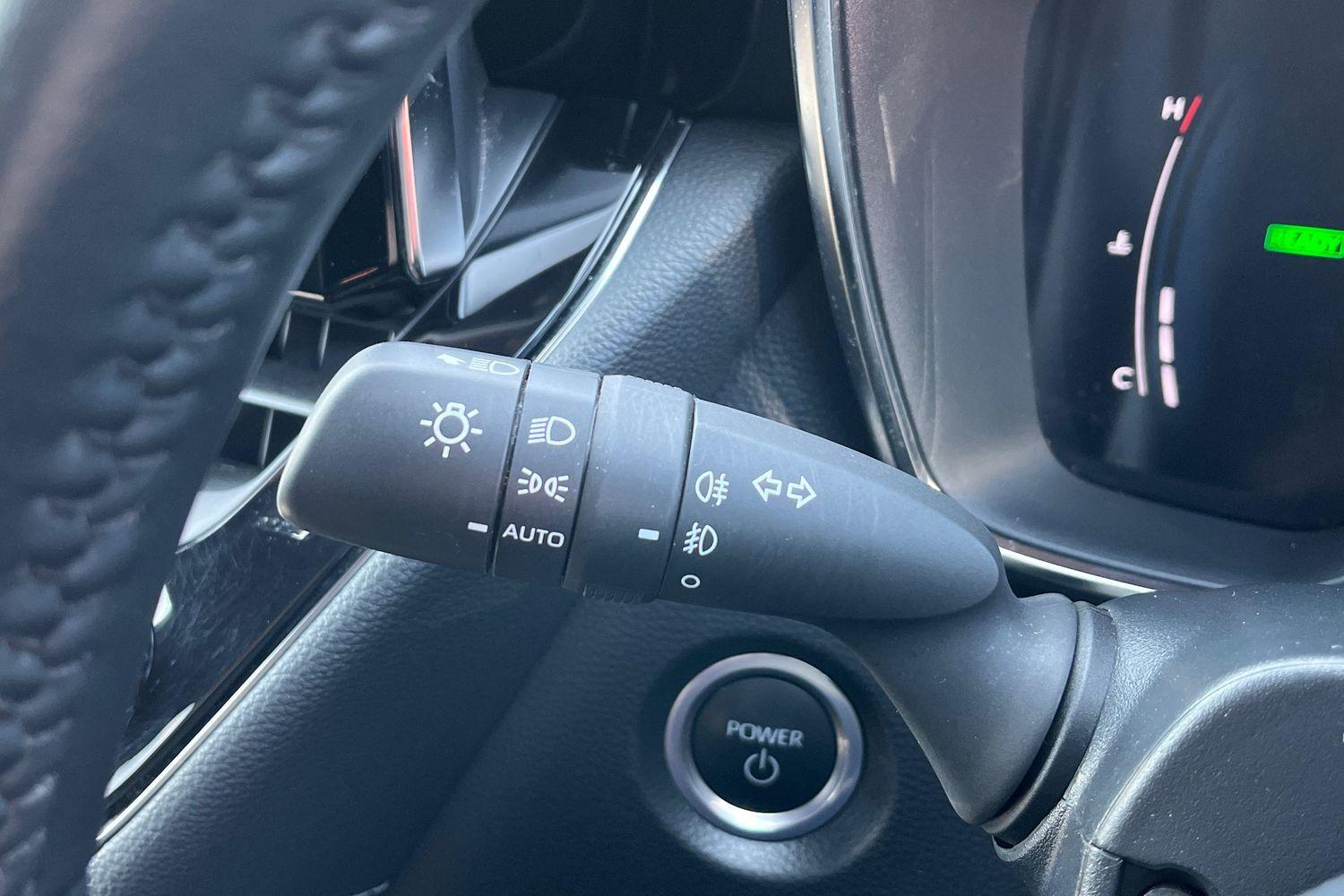 Suzuki Swace Photo 13