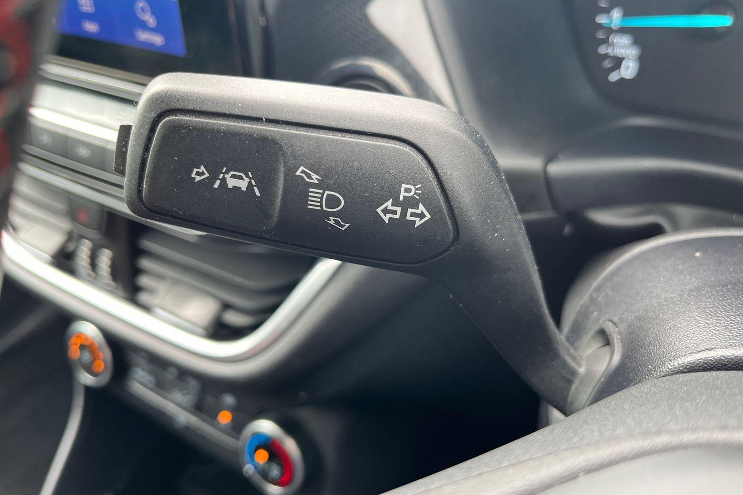Ford FIESTA Photo 13