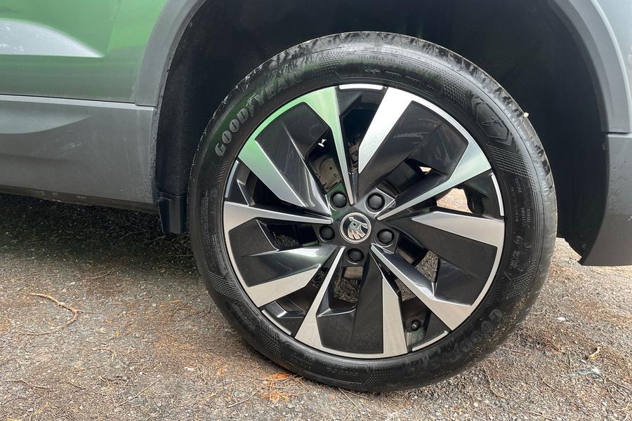 Skoda KAROQ Photo autoimg-58aa82d7286d986f81a64d314c84a264f9b62563.jpg