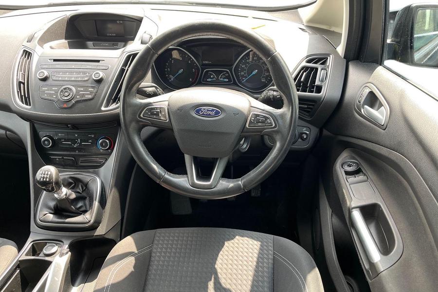Ford C-MAX Photo autoimg-58ae91af65a6eda4160bb045246137b44c804815.jpg
