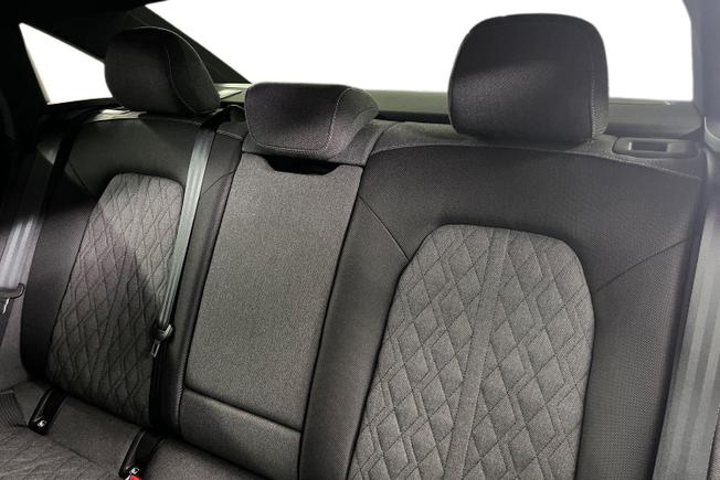 AUDI A6 Saloon Photo 9
