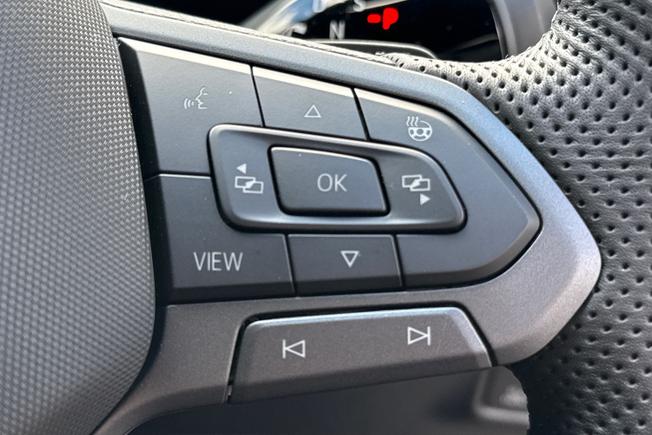 VOLKSWAGEN Tiguan Photo 17