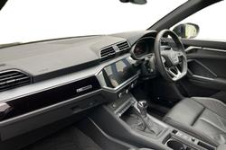 AUDI Q3 Photo 2