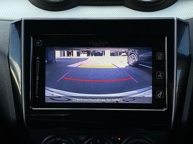 SUZUKI Swift Photo 46