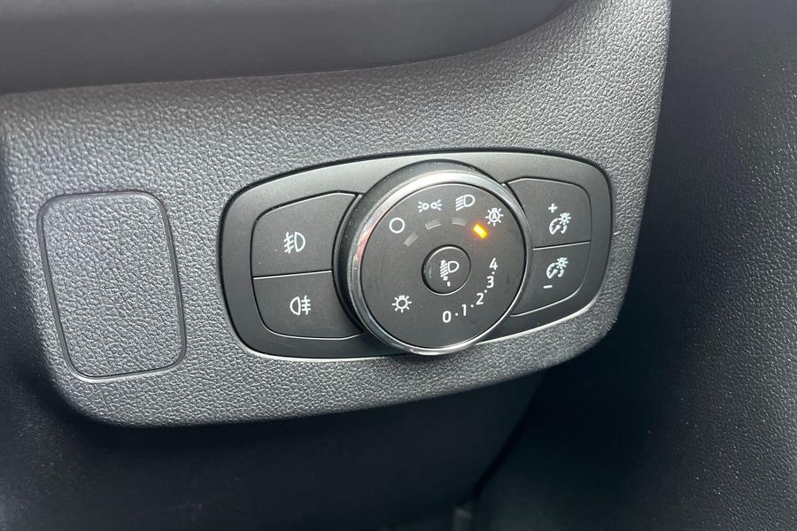 Ford PUMA Photo autoimg-58bb382326d983270b2691bf84947d8e01354e70.jpg