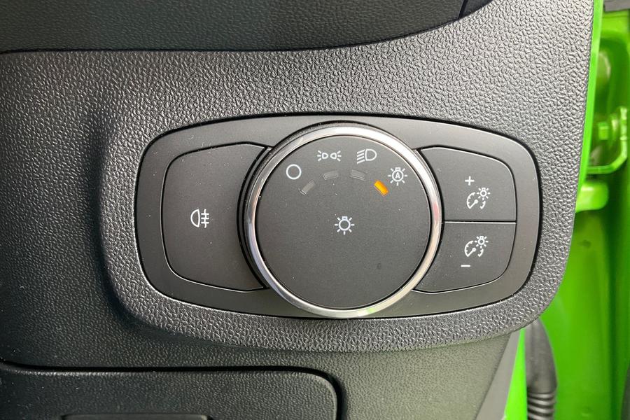 Ford Fiesta Photo autoimg-58c1604f0cb5219021f557088f2e46d20411a9a3.jpg