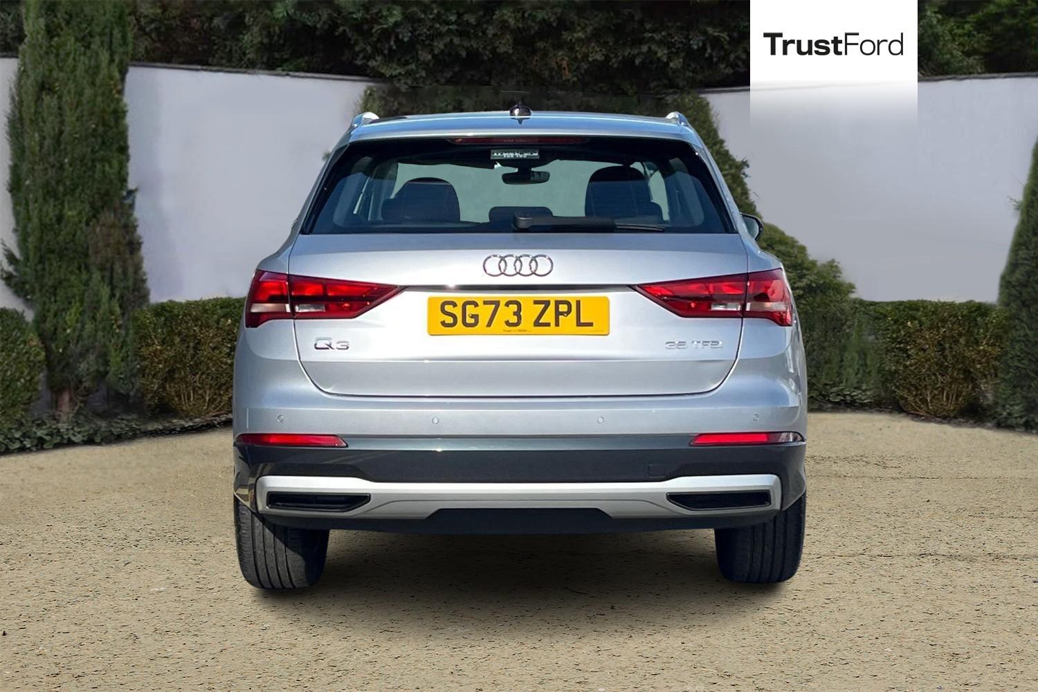 Audi Q3 Photo 6