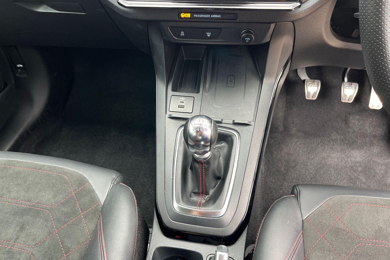 Ford Puma Photo 32