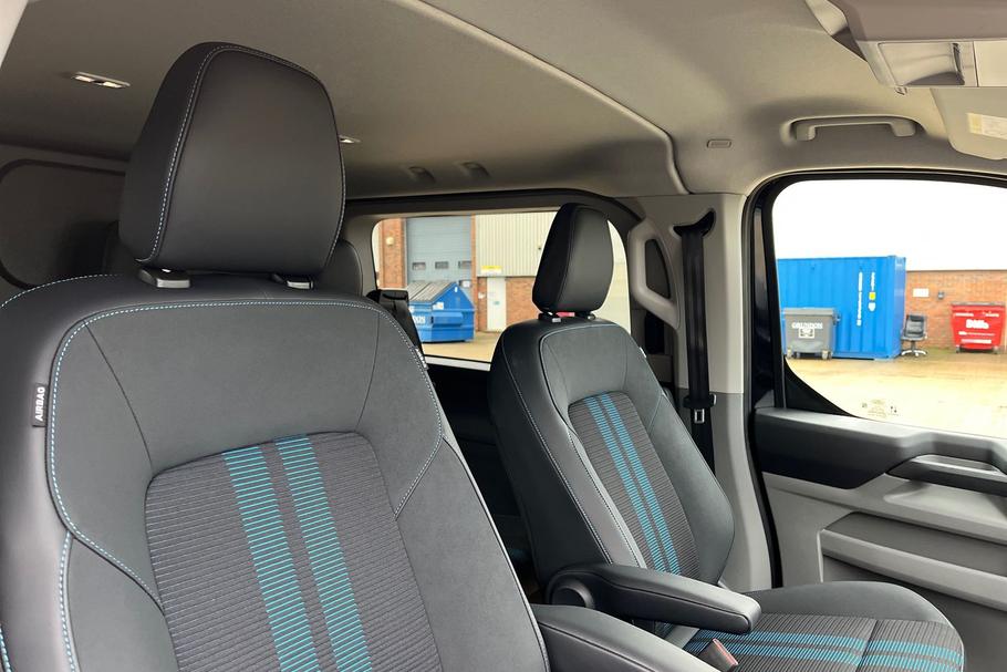 Used Ford TRANSIT CUSTOM LJ75HBO 21