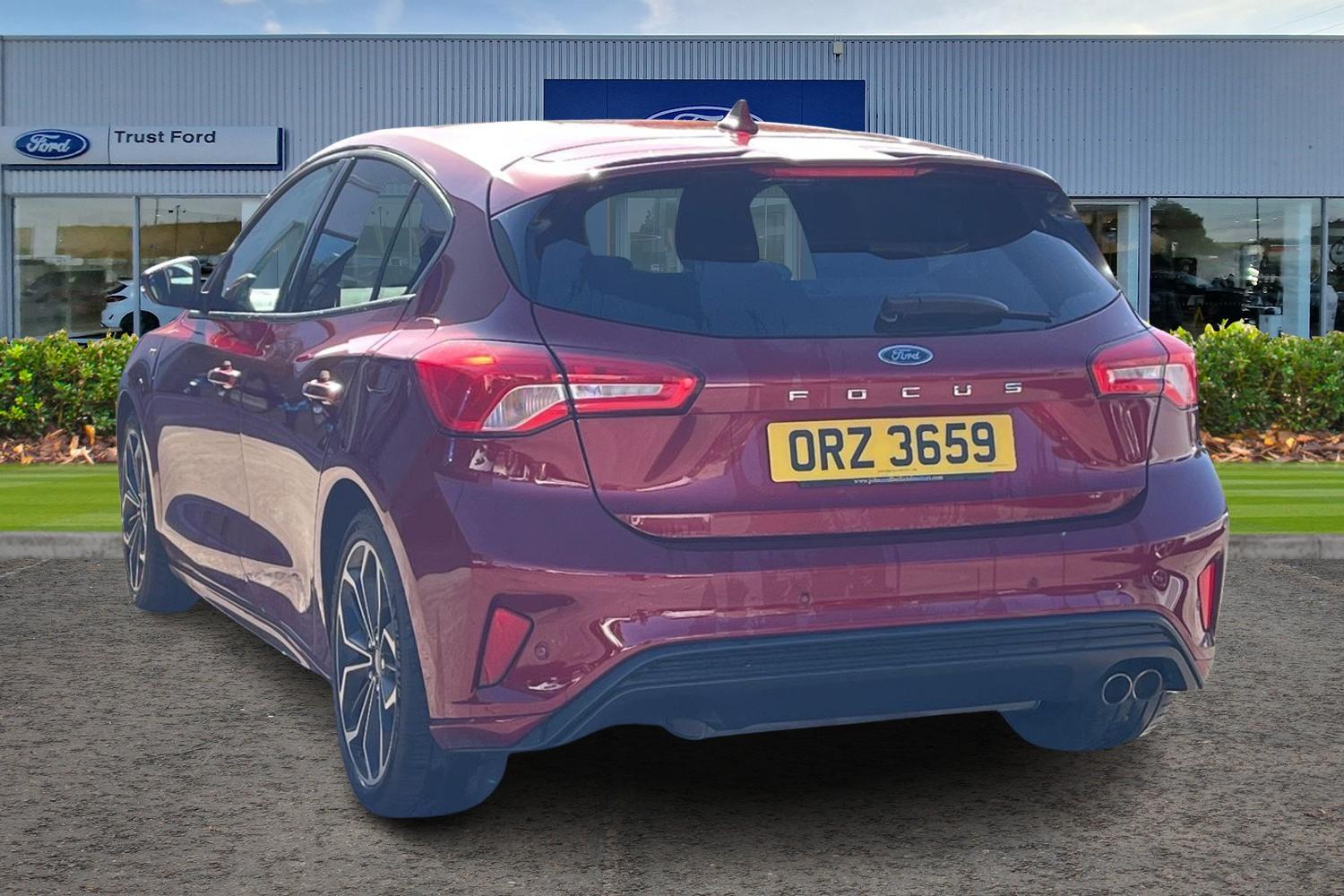 Ford FOCUS Photo 1
