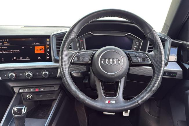 AUDI A1 Photo 11