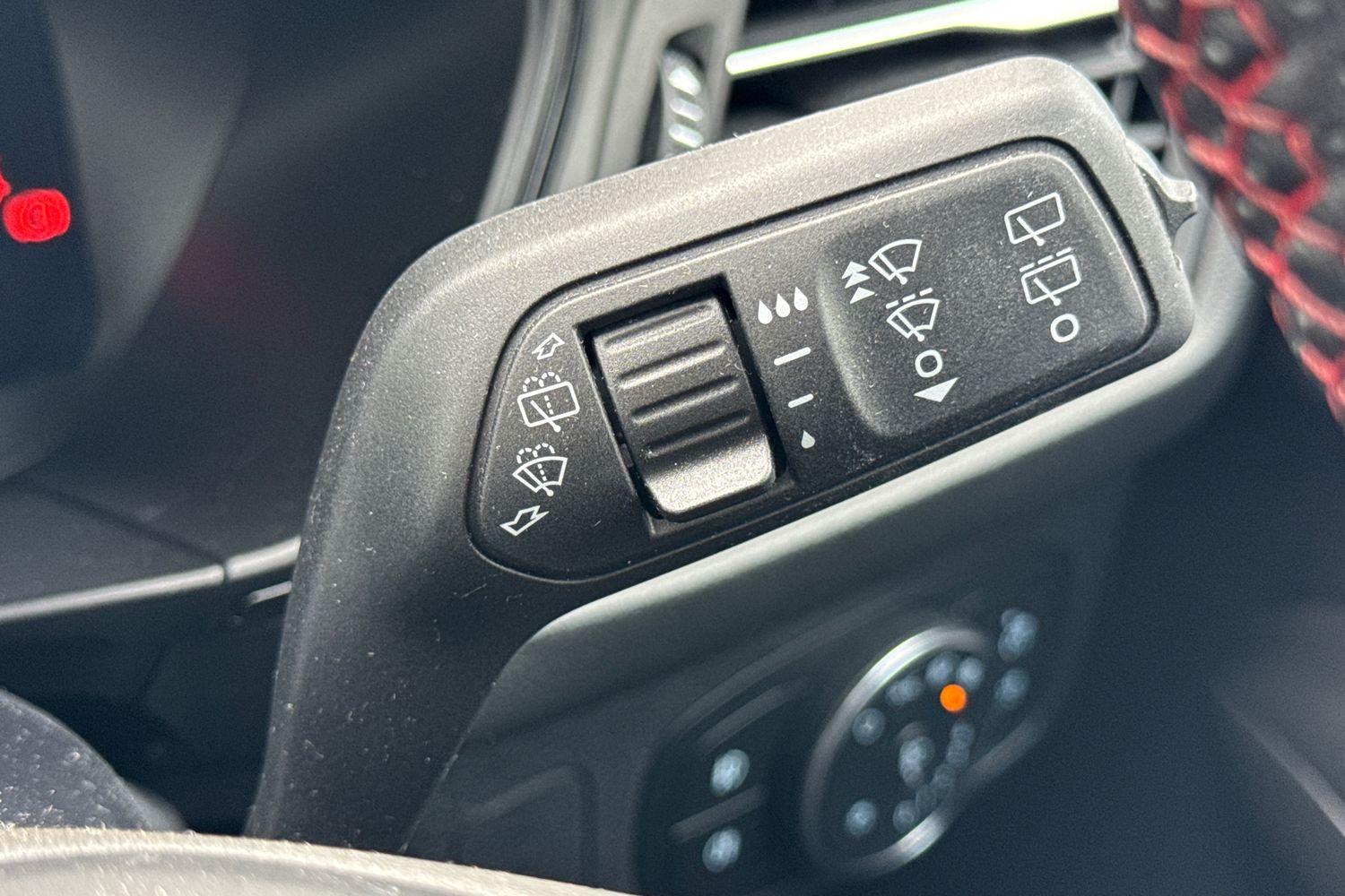 Ford FOCUS Photo 14