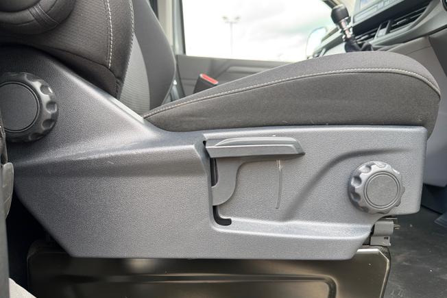VOLKSWAGEN Transporter Photo 35
