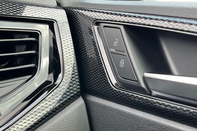 VOLKSWAGEN Polo Photo 27