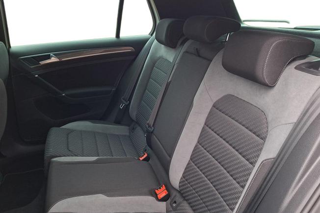 VOLKSWAGEN Golf Photo 9