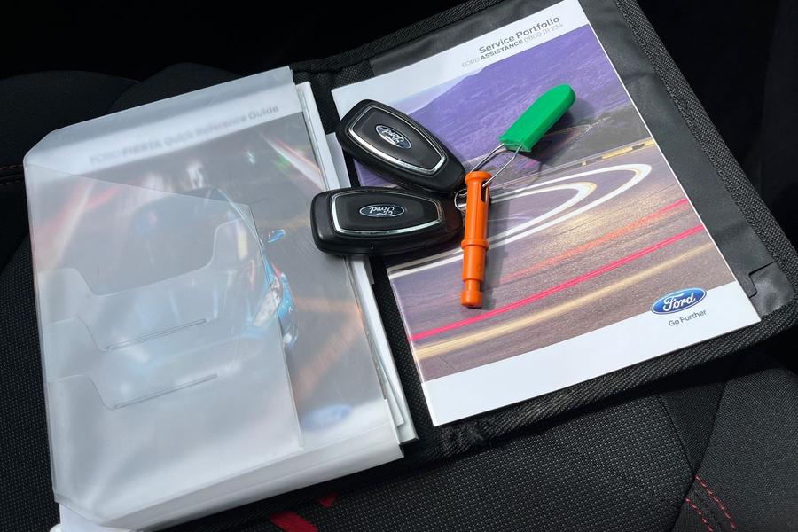 Ford FIESTA Photo autoimg-58d125a6ebedc04c1ec39e018077ced3f71e6a95.jpg