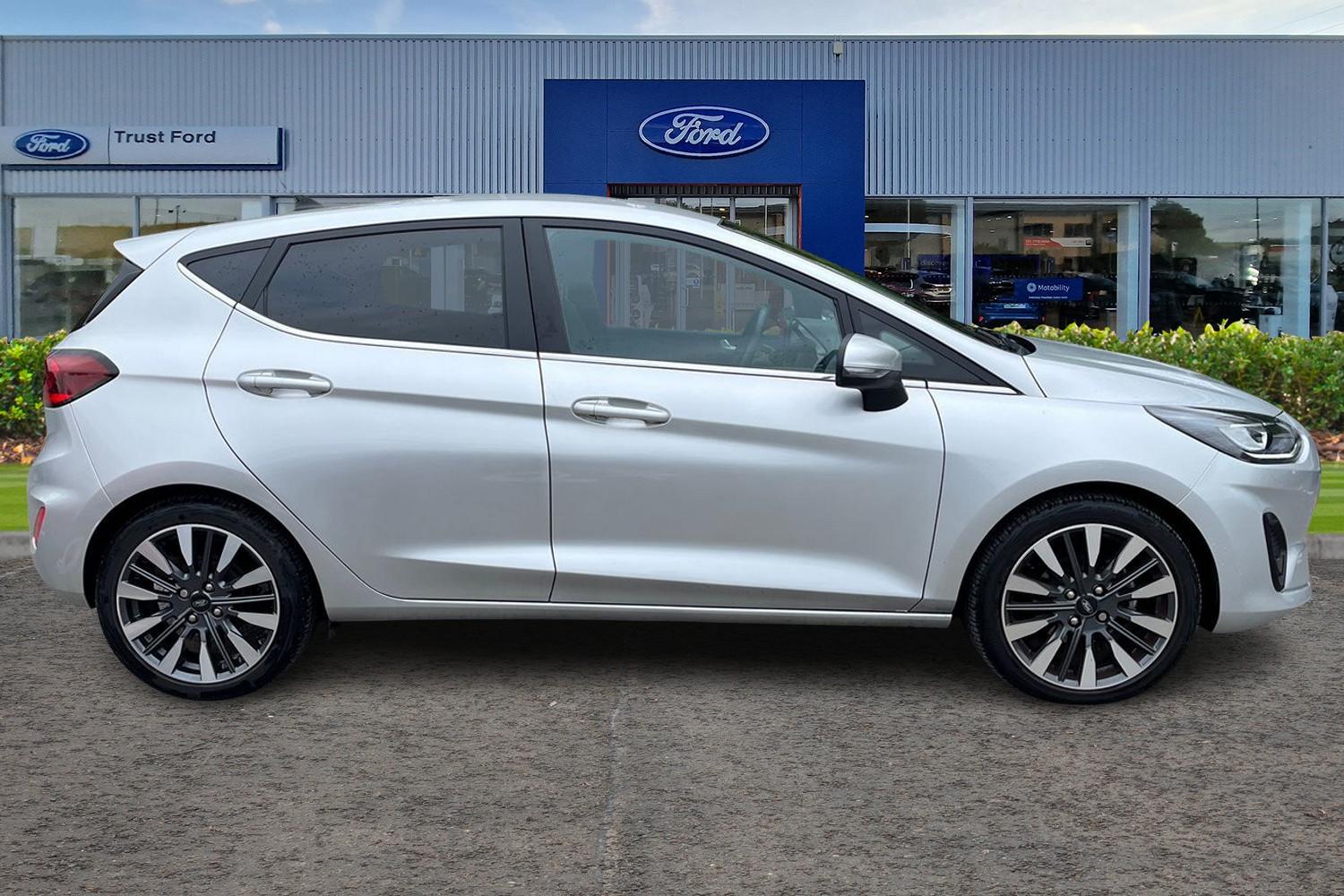Ford Fiesta Photo 2