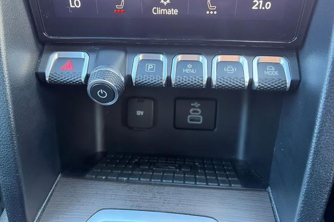 VOLKSWAGEN Amarok Photo 22