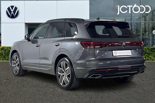 VOLKSWAGEN Touareg Photo 3