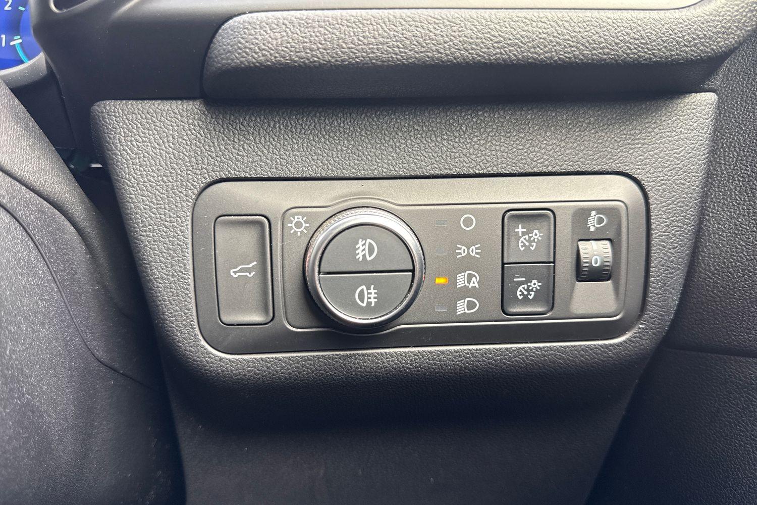 Ford KUGA Photo 34