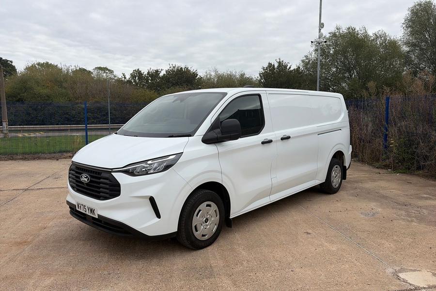 Ford TRANSIT CUSTOM Photo autoimg-58d9924145eb7d4399eaa2b035d5adc12d2c22d9.jpg