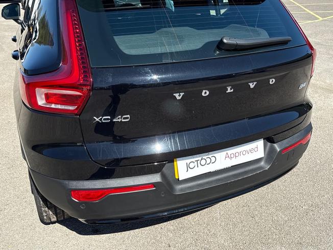 VOLVO Xc40 Photo 24