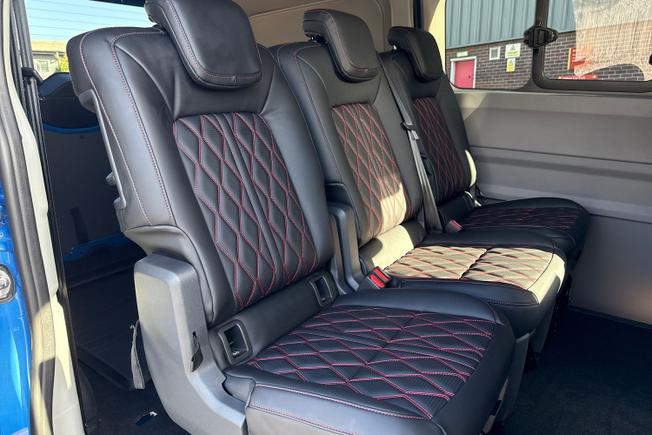 VOLKSWAGEN Transporter Photo 9