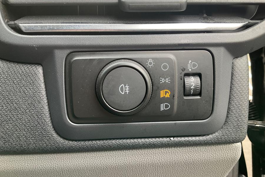 Ford Tourneo Custom Photo autoimg-58eb3c005d0013540d9ab73930f664cfd6260499.jpg