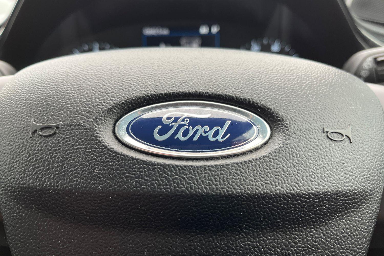 Ford PUMA Photo 38