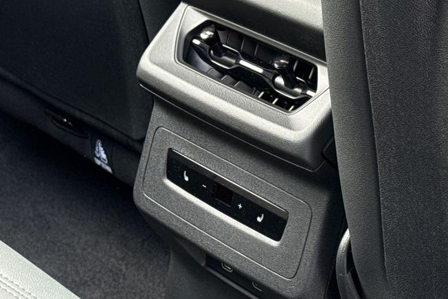 AUDI  Q6 Photo 39