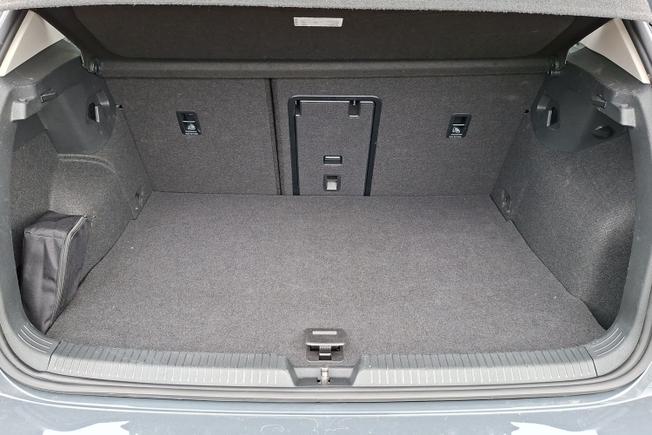 VOLKSWAGEN Golf Photo 12