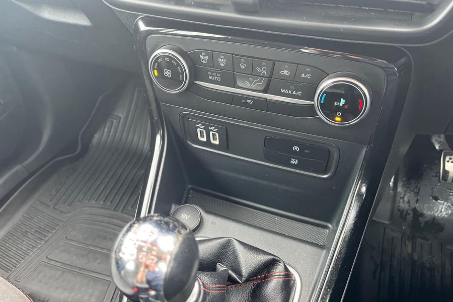 Ford ECOSPORT Photo autoimg-58f2cc05640e61e49a4f52c7b8e50e6d86c0622f.jpg