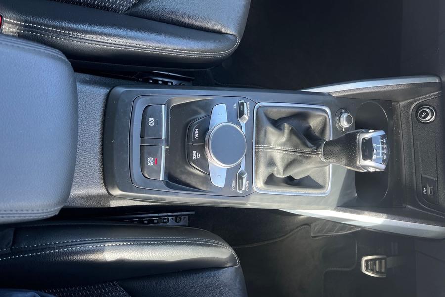 Audi Q2 Photo autoimg-58f3330b905bfa1621240f9c89bff7b3253e3269.jpg