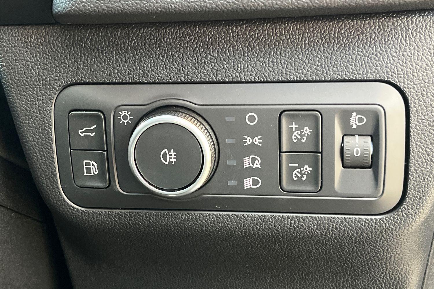 Ford KUGA Photo 25