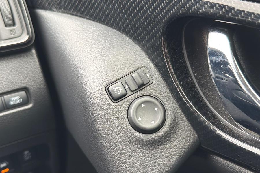 Nissan X-TRAIL Photo autoimg-58f3591aab30b4b503f6a959cc0f753f4832f807.jpg