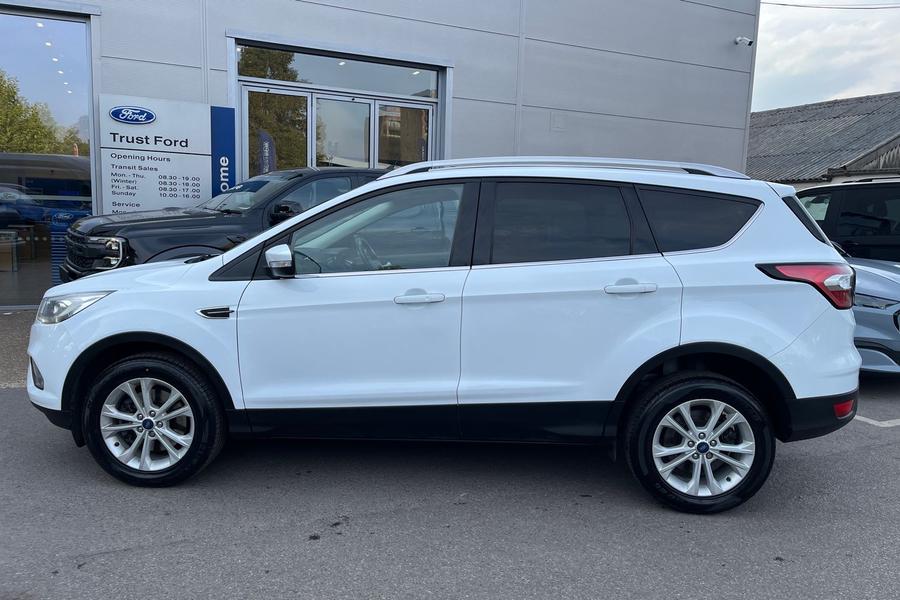 Ford KUGA Photo autoimg-58f38bfe8525643b44ed35966a6d2328f20c88e7.jpg