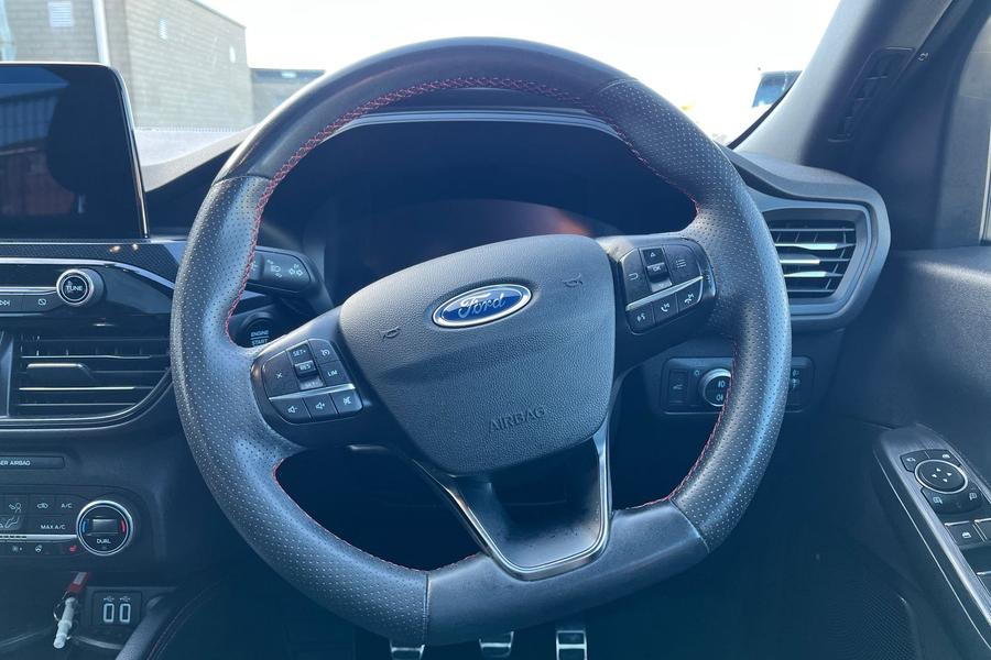 Ford Kuga Photo autoimg-58f614d6f2e9033767577682d3b5c21538e729db.jpg