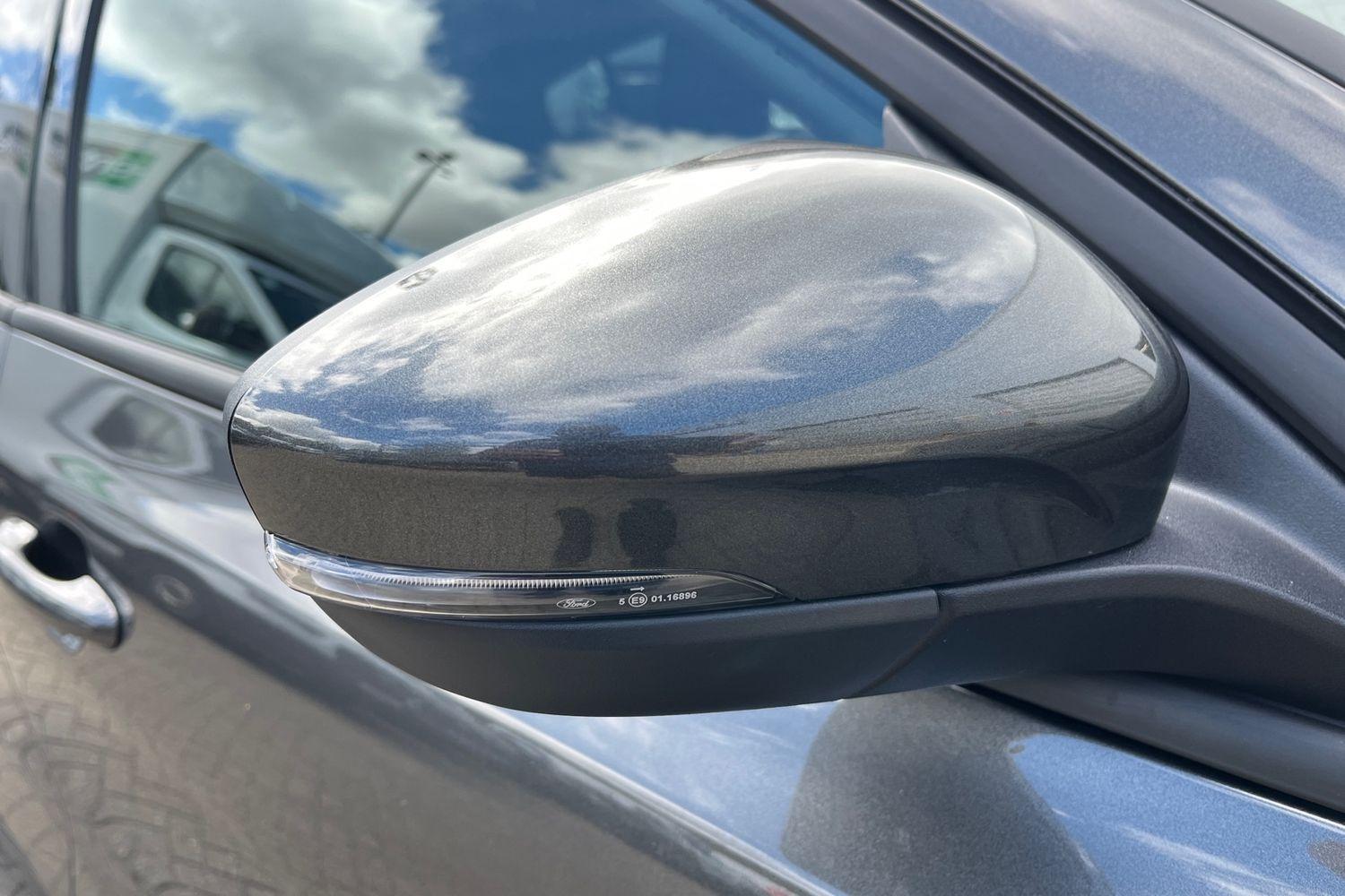 Ford Focus Photo 36