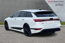 AUDI S6 E-Tron Avant Photo 3