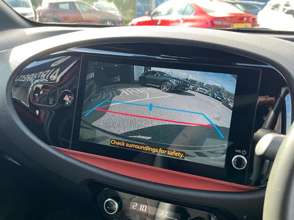 Toyota Aygo X Photo autoimg-58fb9b6f3712e6f334f9012ebcfae6c591feb316.jpg