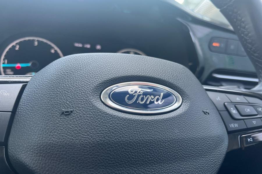 Ford TOURNEO CONNECT Photo autoimg-590755e199dc2c0f5ec513fdd6516a1b1a8efa62.jpg