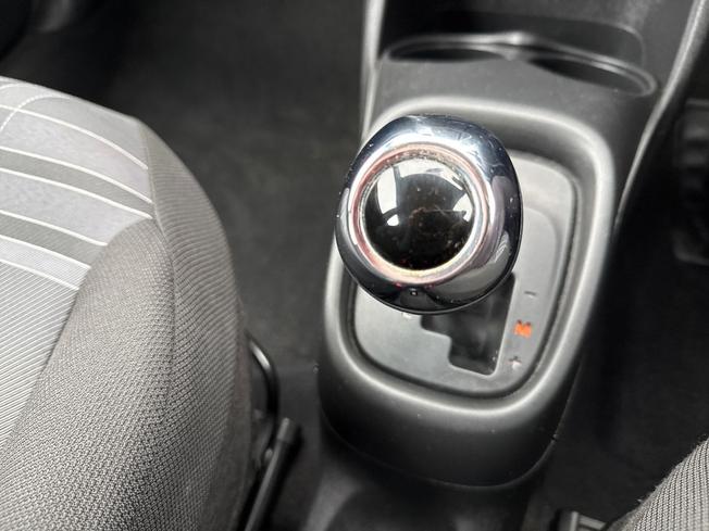 PEUGEOT 108 Photo 29