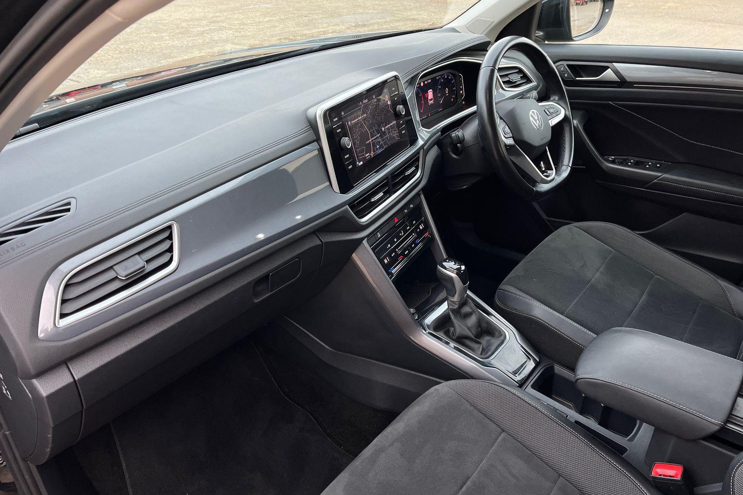 Volkswagen T-Roc Photo 17