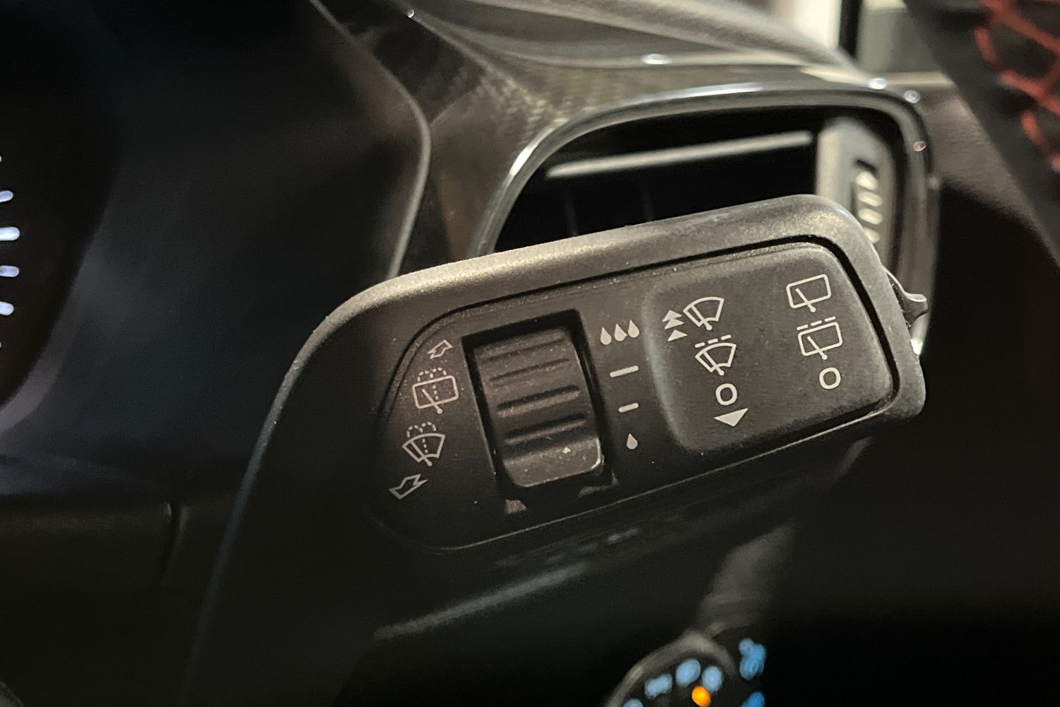 Ford FIESTA Photo 14