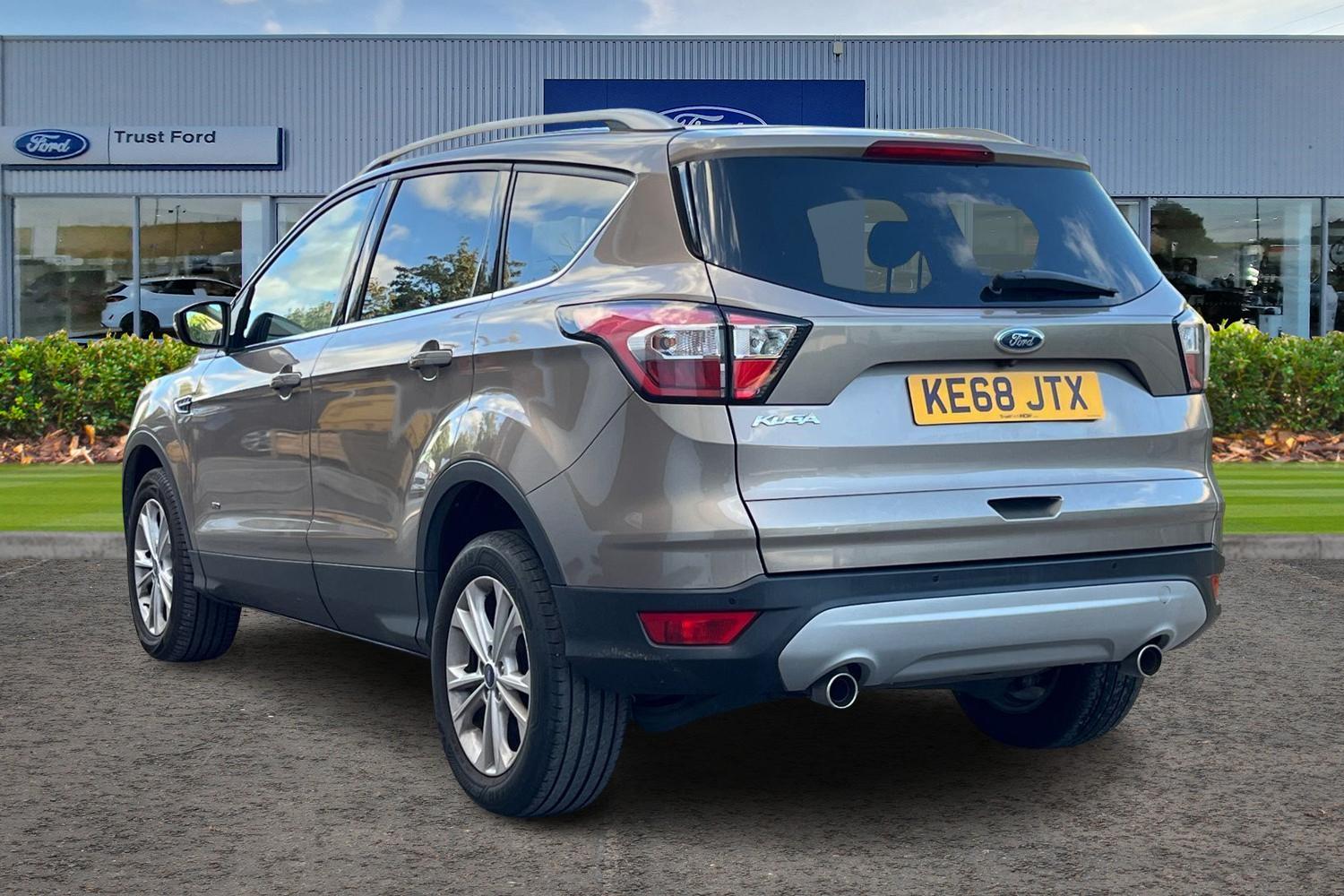 Ford KUGA Photo 1