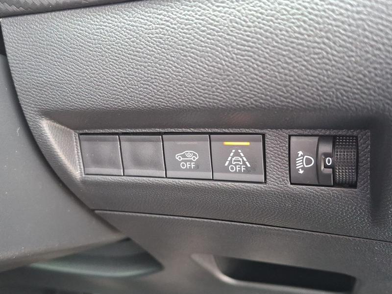 Used Peugeot 208 YC73WVW 40