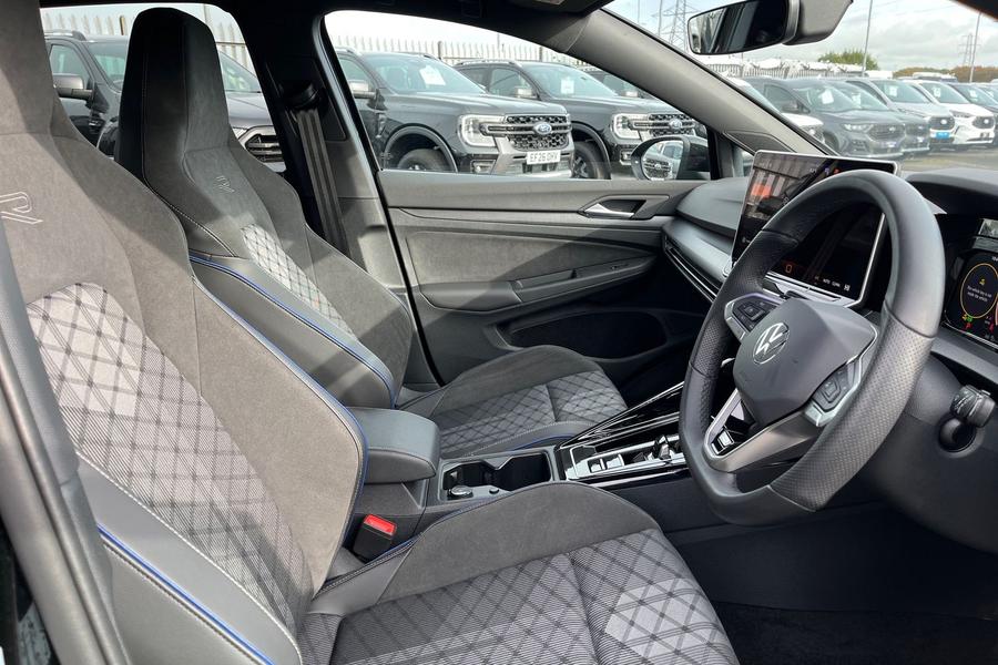 Volkswagen GOLF Photo autoimg-59214a77e4c5a718e197e7657b1180c729b05c56.jpg