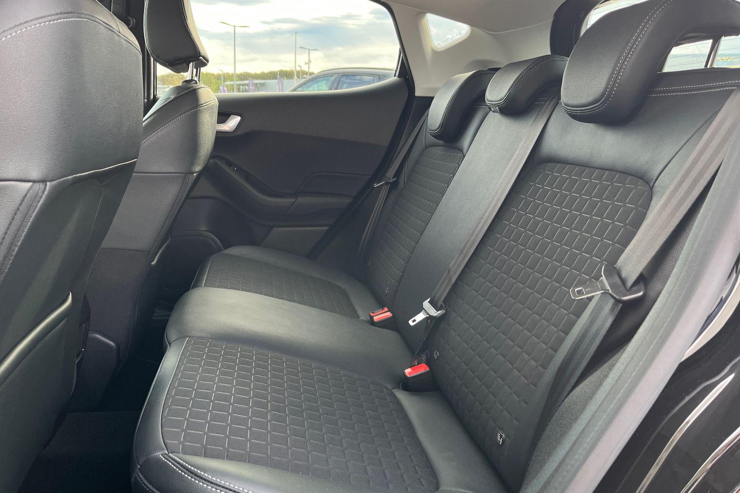 Ford Fiesta Photo 19